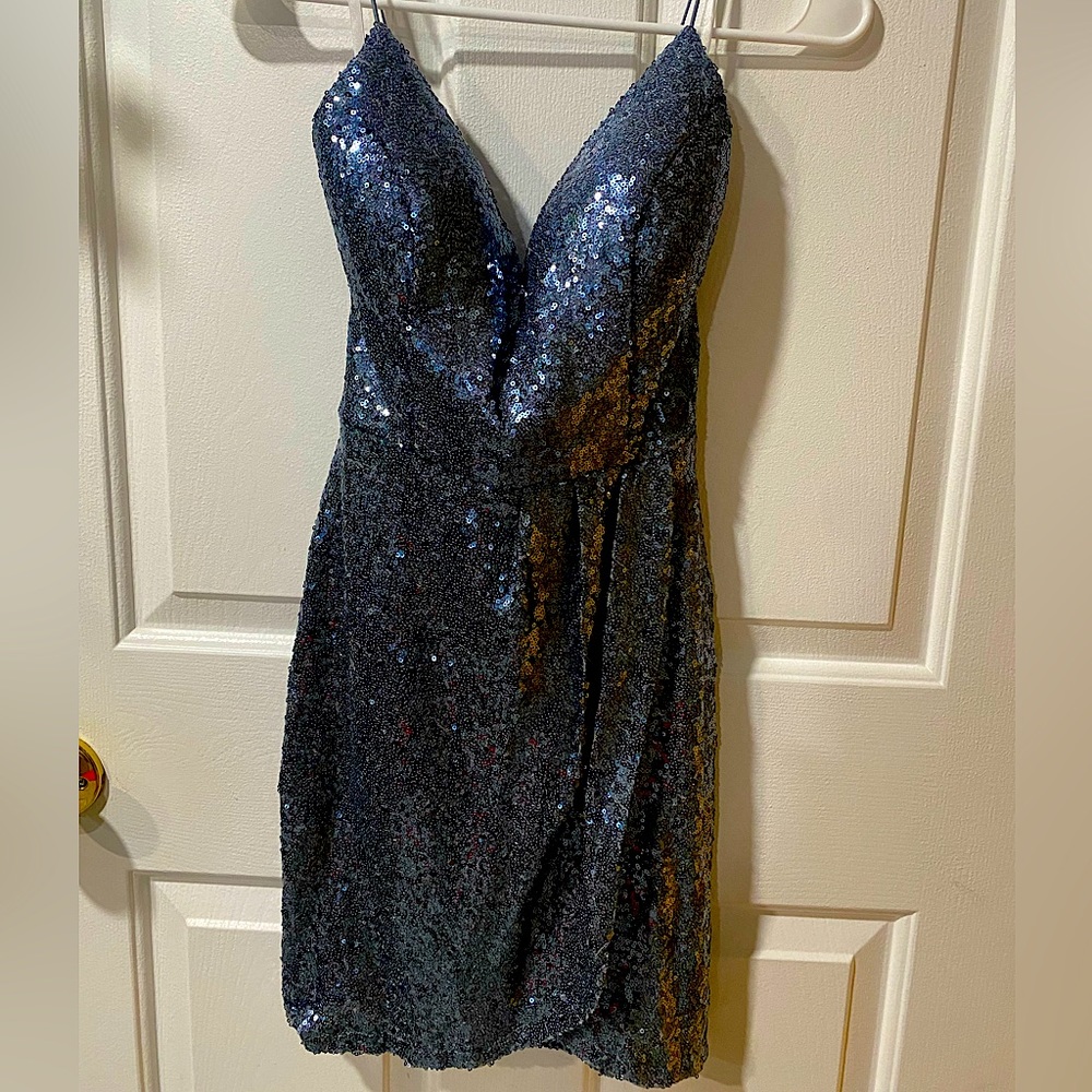 Sequenced polyester blue sexy short slit dress
